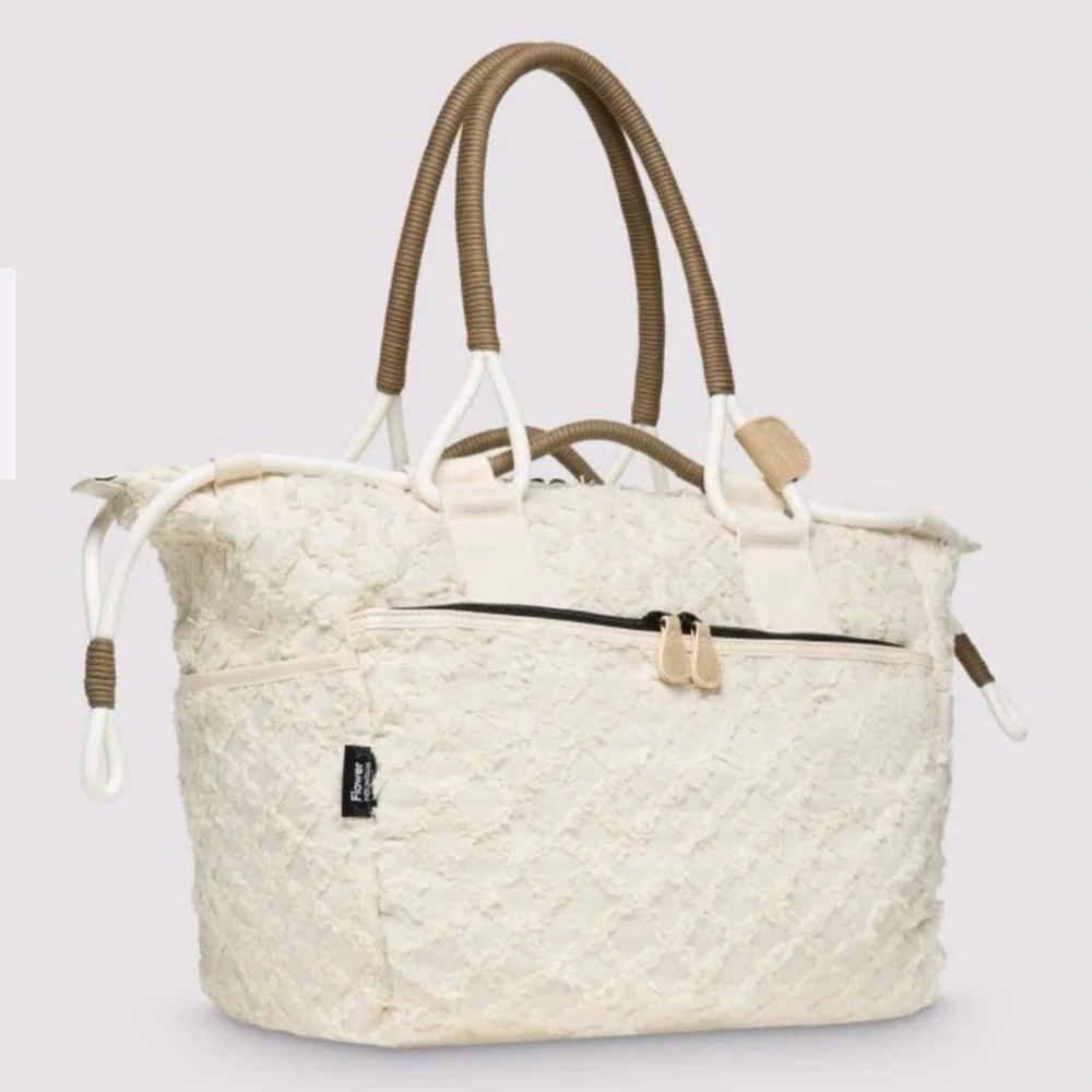 NWT Flower Mountain WEEKEND BAG
Handbag - Off white - Picture 2 of 11